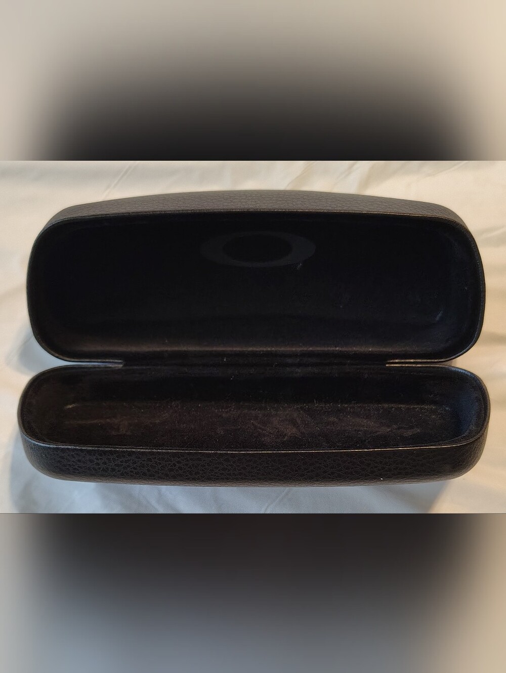 Oakley Black Hard Clamshell Eyeglass Case - Picture 5 of 5